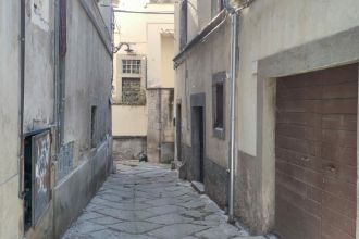 Bilocale in vendita, via Fontanella del Suffragio  28, Centro, Viterbo