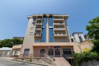 Quadrilocale in vendita, viale dei Bizantini  75/2, Centro Storico, Catanzaro