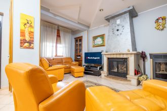 Villa in vendita, Contrada Roccani 59, Roccani, Simeri Crichi