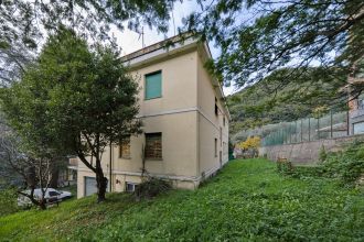 Trilocale in vendita, Salita Sella, San Desiderio, Genova