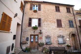 Villa in vendita, via Donato Bramante  3, Mondavio