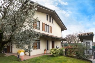 Villa in vendita, via Don Minzoni  31, Stezzano
