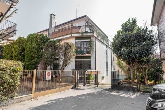 Quadrilocale in vendita, via Marco Antonio Calza  4, Ospedali, Padova