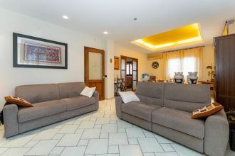 Appartamento in vendita, via Livorno  147, Acitrezza, Aci Castello