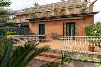 Appartamento in vendita, via Livorno  147, Acitrezza, Aci Castello