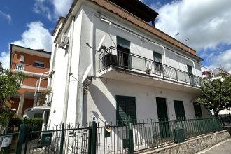 Trilocale in vendita, via Giuseppe Mazzini  23, Centro, Aprilia