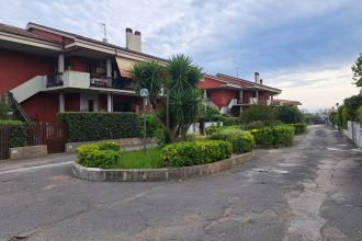 Villa in vendita, via Ascoli Piceno, Ardea Marina, Ardea