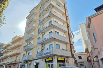 Trilocale in vendita, via 4 Novembre  19, Bitonto