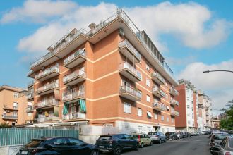 Bilocale in vendita, via degli Irlandesi  9, Portuense, Roma