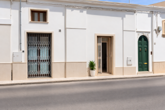 Negozio in vendita, via Cesare Battisti  12, Carmiano