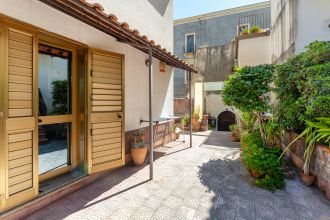 Quadrilocale in vendita, via Santa Barbara  39, Centro Storico, Catania