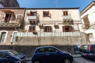 Terratetto unifamiliare in vendita, via Santa Barbara  57, Centro Storico, Catania