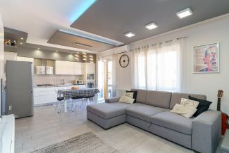 Trilocale in vendita, via Archimede  22, Tremestieri Etneo
