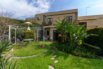 Villa in vendita, via Massimo D&#039;Azeglio  13, Trappeto, San Giovanni La Punta