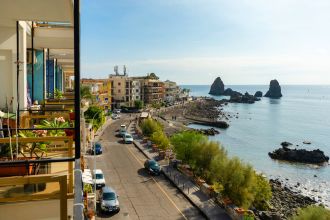 Trilocale in vendita, via Lungomare Dei Ciclopi  79, Acitrezza, Aci Castello