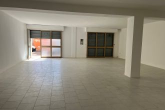 Negozio in vendita, via Aurelio Saffi, Trepuzzi