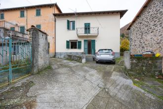 Stabile o palazzo in vendita, Località Villa Regnano, Regnano, Casola In Lunigiana