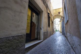 Negozio in vendita, Vico Piazza Mercanti  9, Centro Storico, Catanzaro