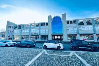 Negozio in vendita, via Europa  39, Rubano