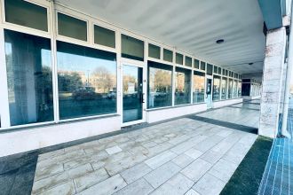 Negozio in vendita, via Europa  39, Rubano