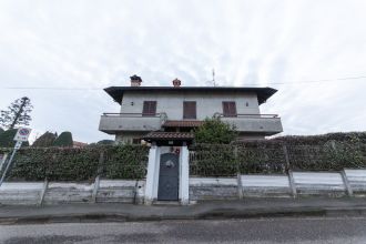 Villa in vendita, via Vittorio Alfieri  39, Cerro Maggiore