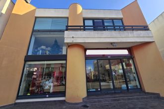 Negozio in vendita, via Regina Margherita  223, Taviano