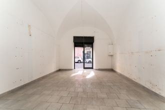 Negozio in vendita, via Giuseppe Garibaldi  161, Centro Storico, Catania