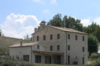 Casa colonica in vendita, Frazione Costa  123, Arcevia