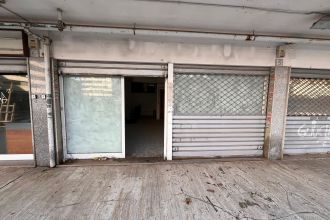 Negozio in vendita, Largo Virgilio Brocchi  5, Montagnola, Roma