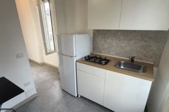 Monolocale in affitto, via Toschi, Reggio Emilia