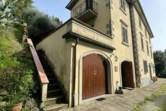 Villa in vendita, via Sismondi, Pescia
