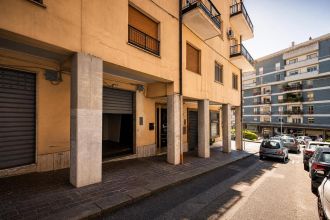 Negozio in vendita, via Mario Greco  58, San Leonardo, Catanzaro