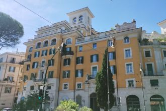 Appartamento in vendita, Piazza dell'Emporio  11/a, Testaccio, Roma