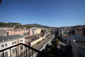 Monolocale in vendita, via Pietro Borsieri  9, Rivarolo, Genova