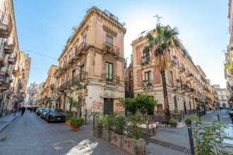Negozio in vendita, via Pacini  50, Centro Storico, Catania