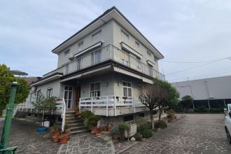 Villa in vendita, via Francesco Zanetti  4, Fornovo Di Taro