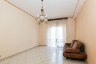 Trilocale in vendita, via Vittorio Emanuele  250, Aci Catena