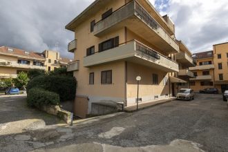 Quadrilocale in vendita, via dei Conti Falluc, Santa Maria, Catanzaro