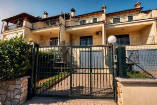 Villa in vendita, Vocabolo Rio Pertica, Gavignano, Forano