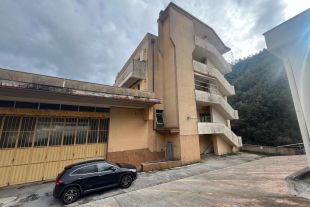 Stabile o palazzo in vendita, via Emilio Vecchia, Casanova, Varazze