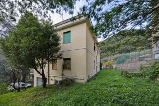 Trilocale in vendita, Salita Sella, San Desiderio, Genova