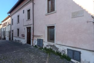 Negozio in affitto, via Del Macello  30, San Martino al Cimino, Viterbo