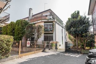 Quadrilocale in vendita, via Marco Antonio Calza  4, Ospedali, Padova