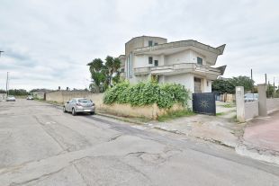 Villa in vendita, via Lucia Preite  46, Taurisano