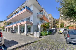 Appartamento in vendita, via Francesco Petrarca, Posillipo, Napoli