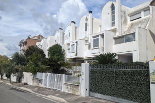 Villa in vendita, via Arcangelo Corelli  112, Q5, Latina