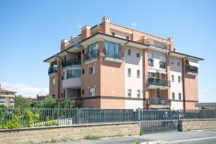 Trilocale in vendita, viale Gianluigi Bonelli  98, Mezzocammino, Roma