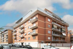 Bilocale in vendita, via degli Irlandesi  9, Portuense, Roma