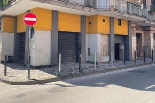 Negozio in affitto, via Angelo Volpicelli  34, Arzano