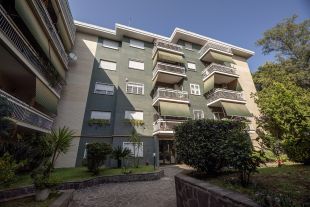 Trilocale in vendita, via Camillo Iacobini  185, Nuovo Salario, Roma